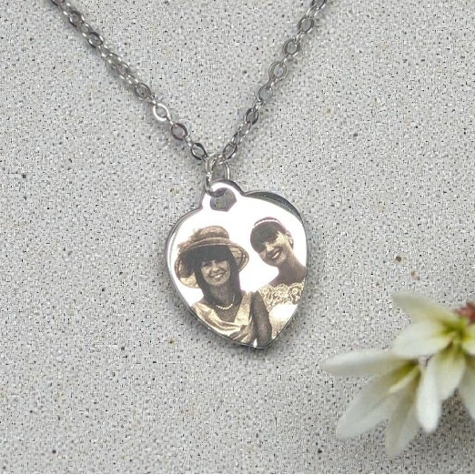 Personalised photo necklace with engraved heart pendant
