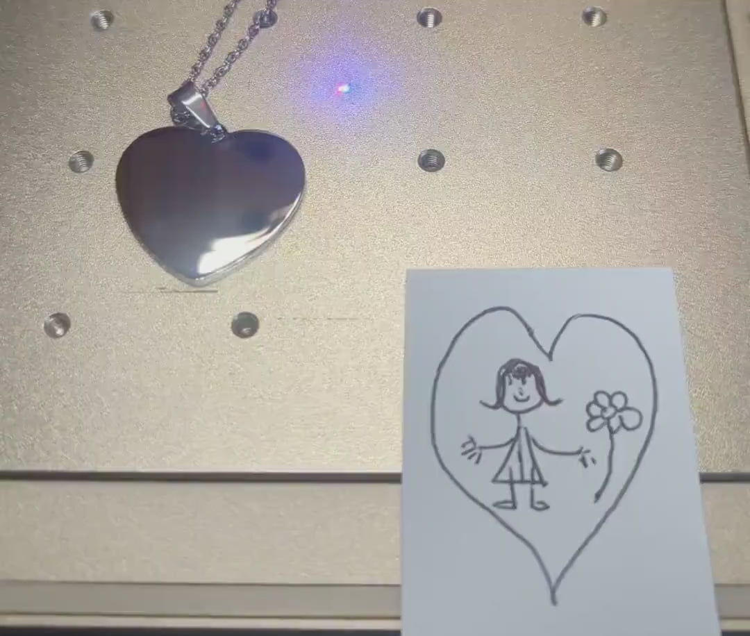 childrens-drawing-necklace