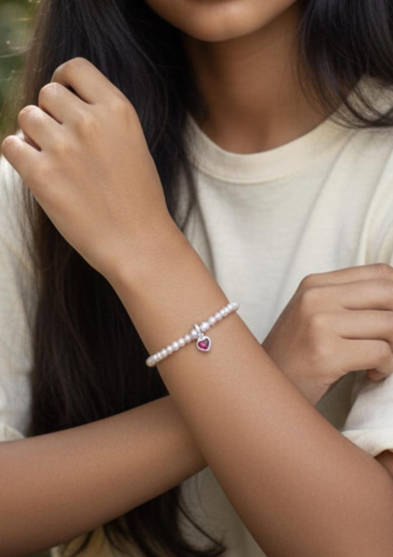 Sterling Silver January Heart Birthstone Bracelet (Garnet)